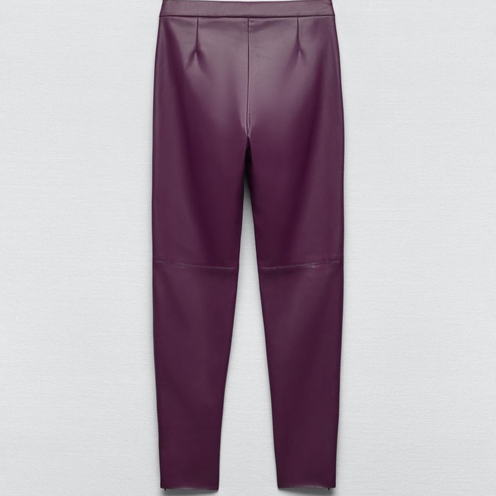 SOLD NWT ZARA Purple faux leather leggings. Size:M - Picture 2 of 8